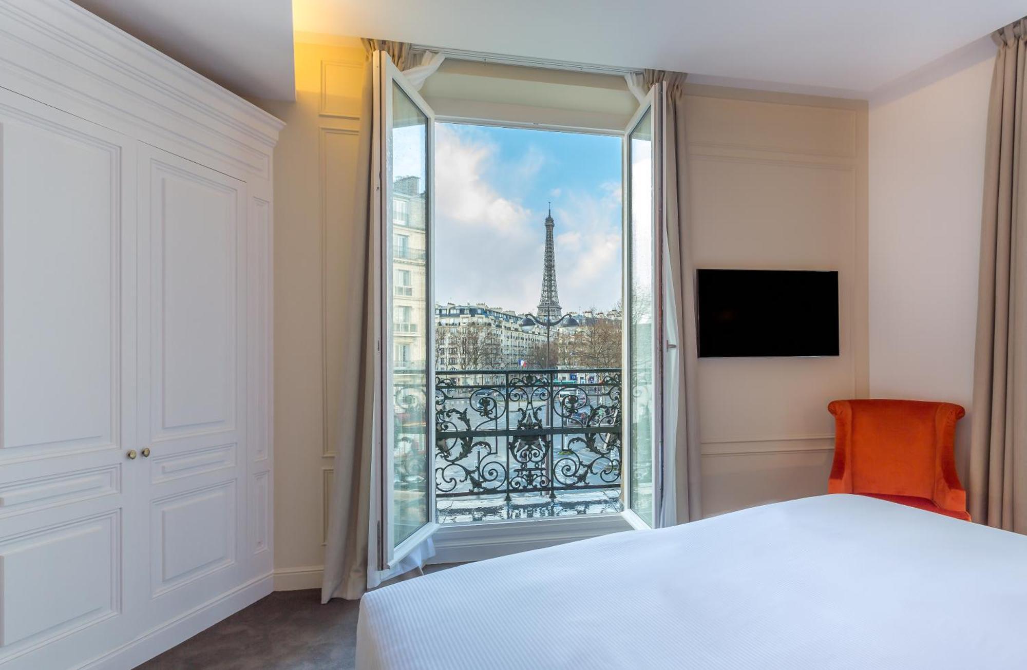 Prestige Tweepersoonskamer Comtesse - Frontaal Uitzicht op de Eiffeltoren - Balkon